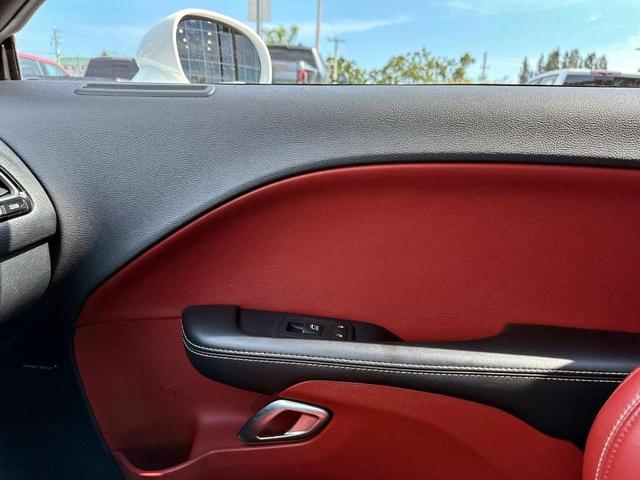 Photo of 2018 White Knuckle Clearcoat Dodge Challenger