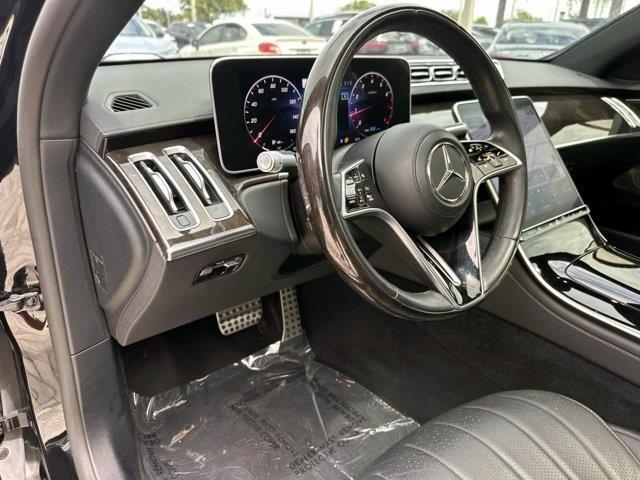 Photo of 2022 Black Mercedes-Benz S-Class