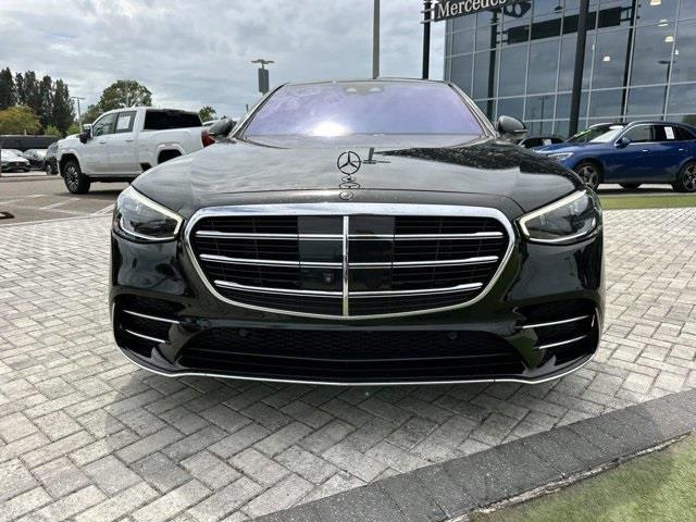 Photo of 2022 Black Mercedes-Benz S-Class