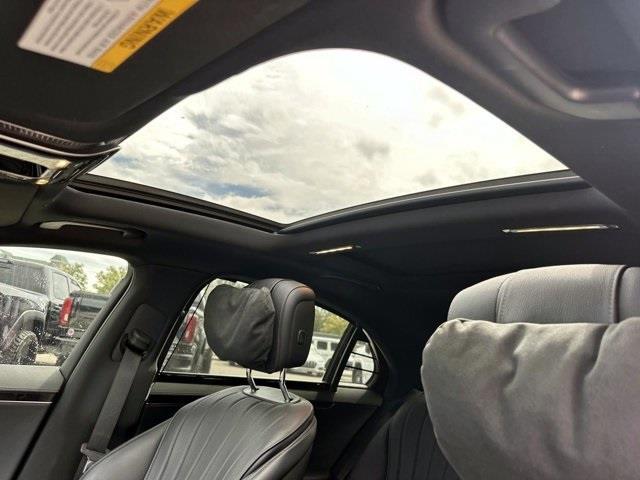 Photo of 2022 Black Mercedes-Benz S-Class