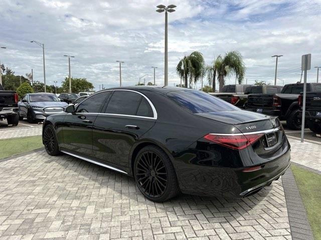 Photo of 2022 Black Mercedes-Benz S-Class