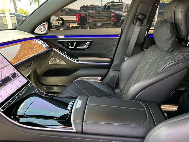 Photo of 2021 Black Mercedes-Benz Maybach S 580