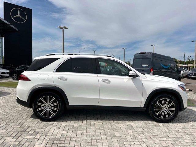 Photo of 2024 Polar White Mercedes-Benz GLE 450