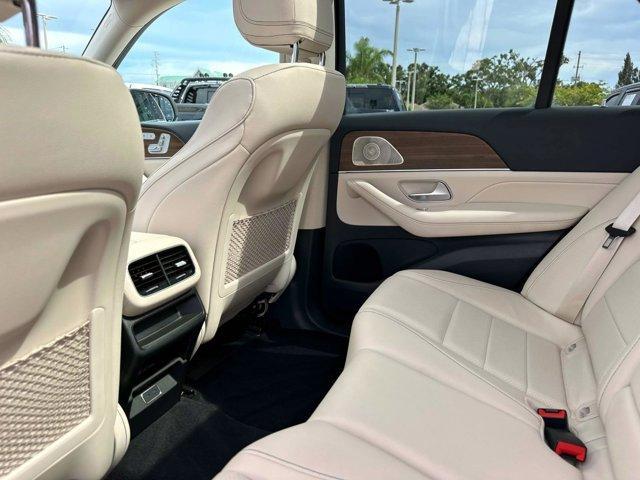 Photo of 2024 Polar White Mercedes-Benz GLE 450