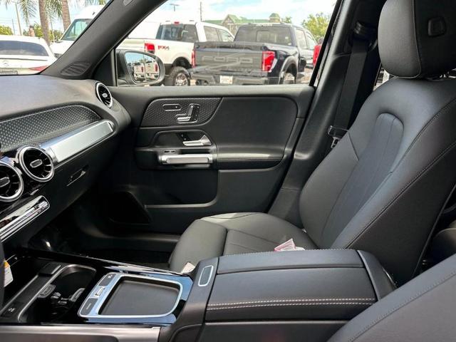 Photo of 2025 Black Mercedes-Benz GLB 250