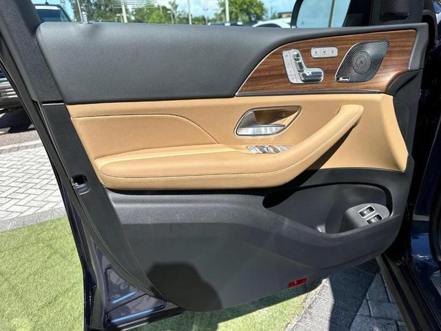Photo of 2026 Blue Mercedes-Benz GLE 450e