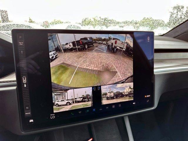 Photo of 2022 Black Tesla Model X