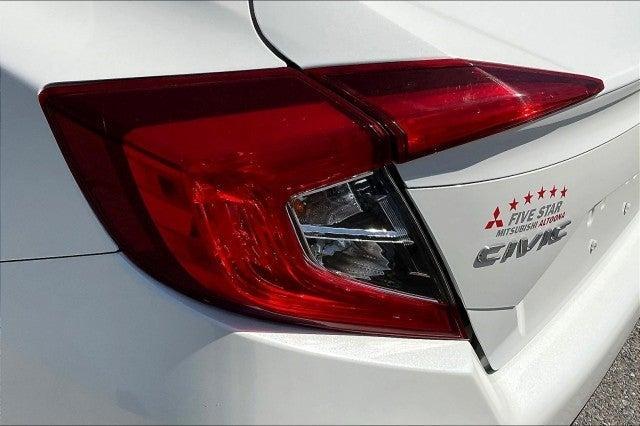Photo of 2019 Platinum White Pearl Honda Civic