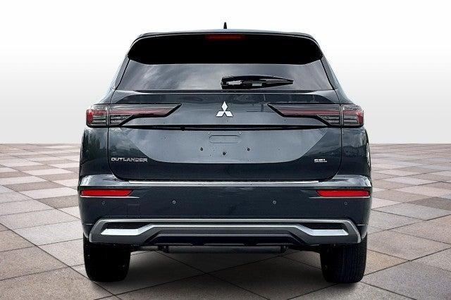 Photo of 2025 Gray Mitsubishi Outlander