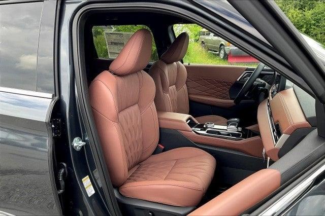 Photo of 2025 Gray Mitsubishi Outlander