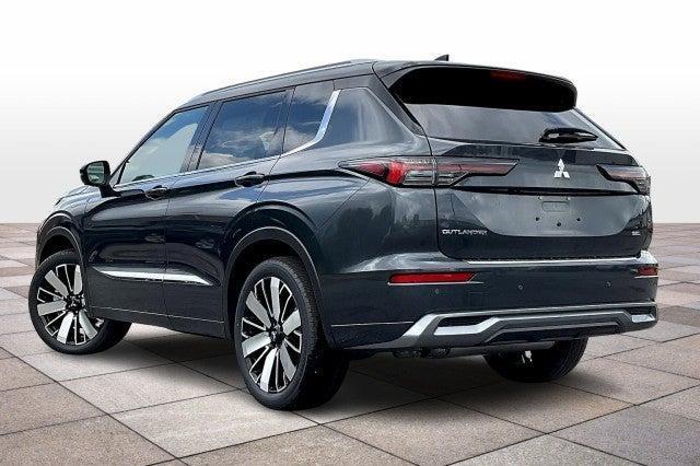 Photo of 2025 Gray Mitsubishi Outlander