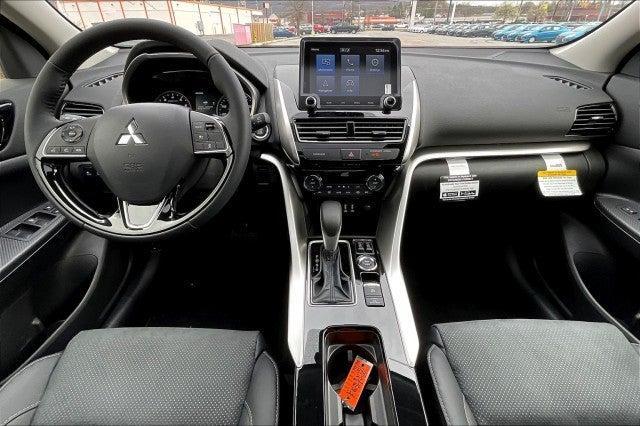 Photo of 2025 Silver Mitsubishi Eclipse Cross