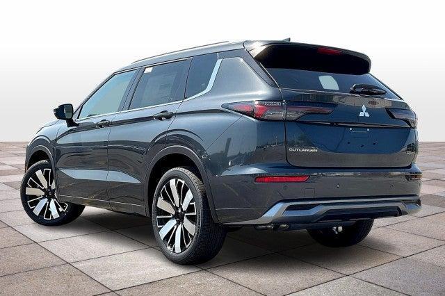 Photo of 2025 Gray Mitsubishi Outlander