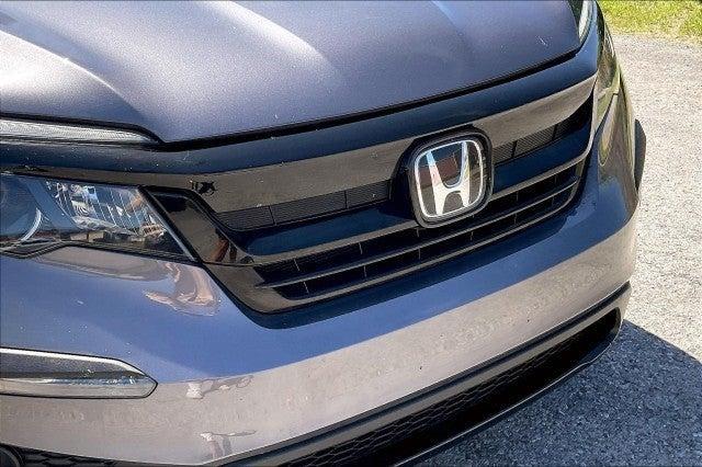 Photo of 2022 Gray Honda Pilot