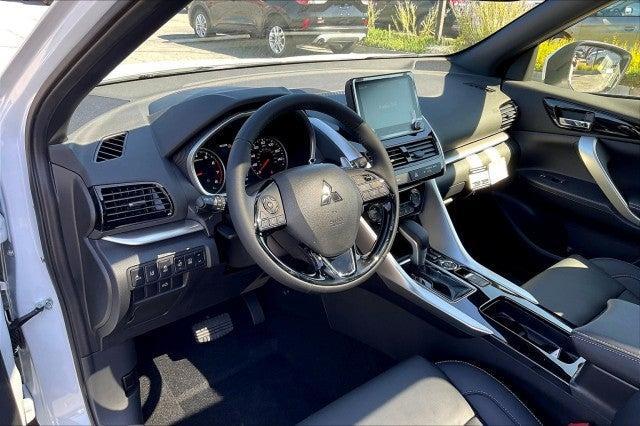 Photo of 2025 White Mitsubishi Eclipse Cross
