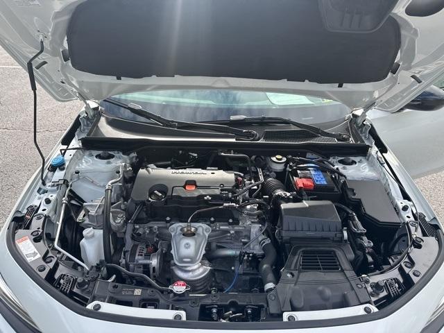 Photo of 2024 Platinum White Pearl Honda Civic