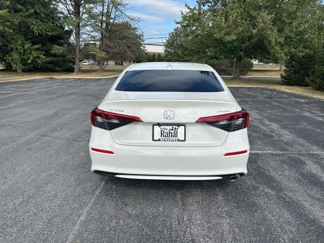 Photo of 2024 Platinum White Pearl Honda Civic