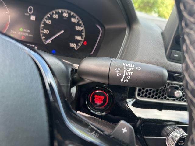 Photo of 2024 Platinum White Pearl Honda Civic