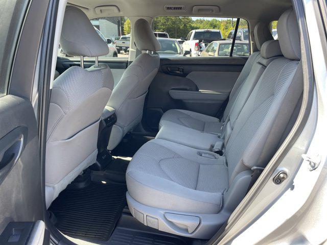Photo of 2023 Celestial Silver Metallic Toyota Highlander