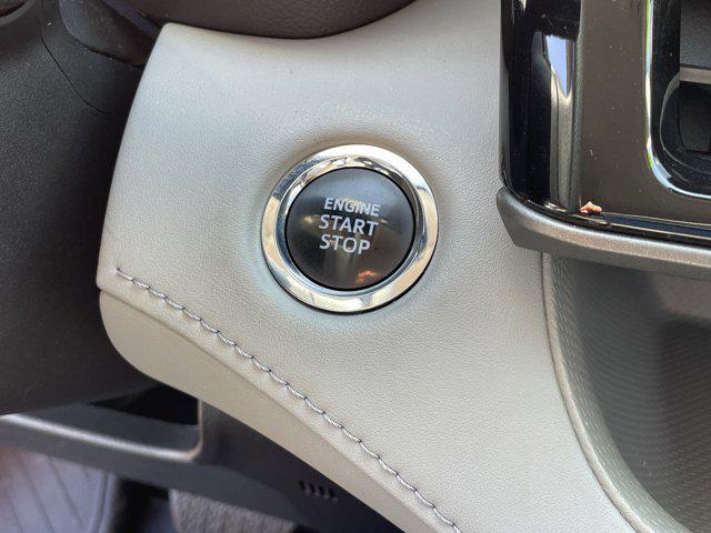 Photo of 2023 Celestial Silver Metallic Toyota Highlander