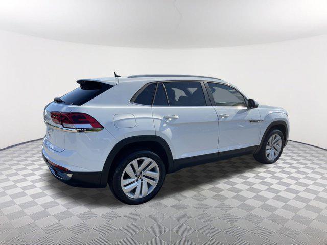 Photo of 2021 Pure White Volkswagen Atlas Cross Sport