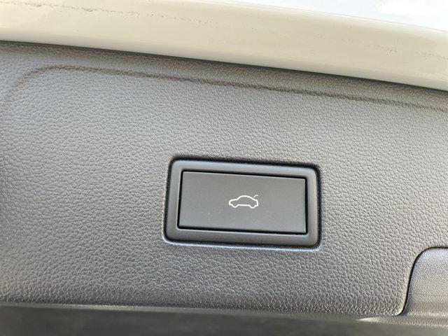 Photo of 2021 Pure White Volkswagen Atlas Cross Sport