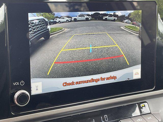 Photo of 2025 Ice Cap Toyota Camry