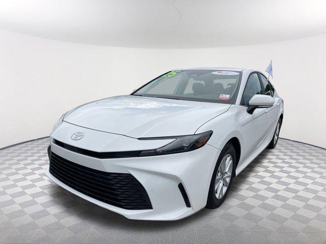 Photo of 2025 Ice Cap Toyota Camry