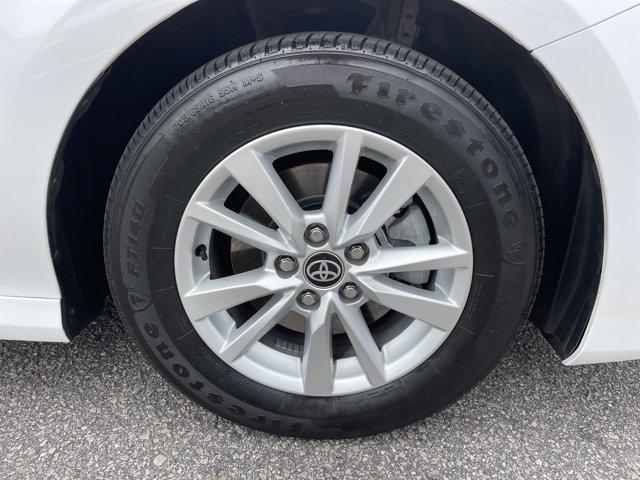 Photo of 2025 Ice Cap Toyota Camry