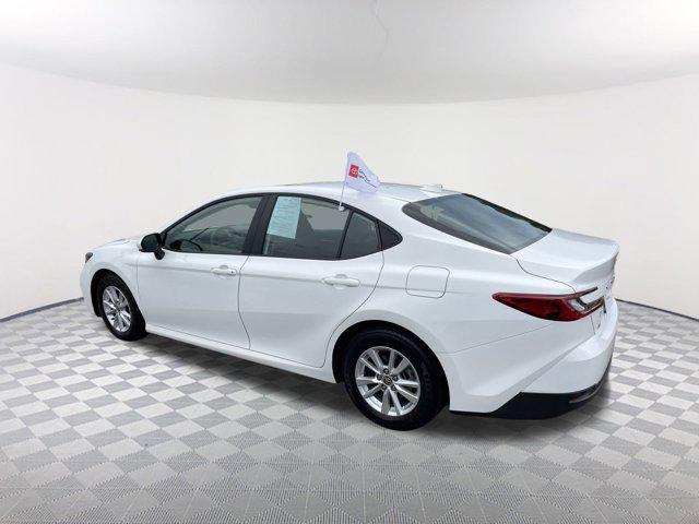 Photo of 2025 Ice Cap Toyota Camry