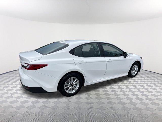 Photo of 2025 Ice Cap Toyota Camry