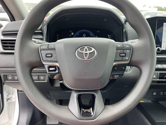 Photo of 2025 Ice Cap Toyota Camry