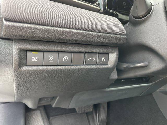 Photo of 2025 Ice Cap Toyota Camry