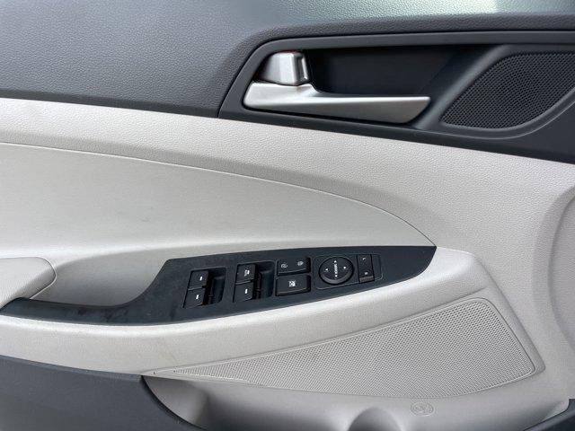 Photo of 2017 Chromium Silver Hyundai TUCSON