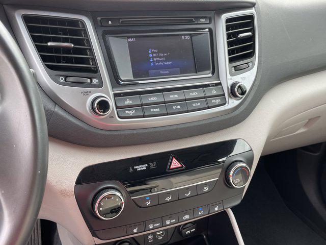 Photo of 2017 Chromium Silver Hyundai TUCSON