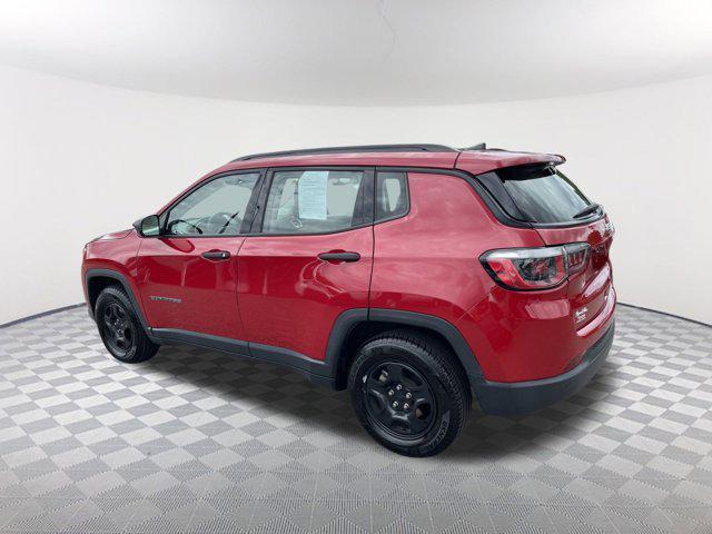 Photo of 2018 Redline Pearlcoat Jeep Compass