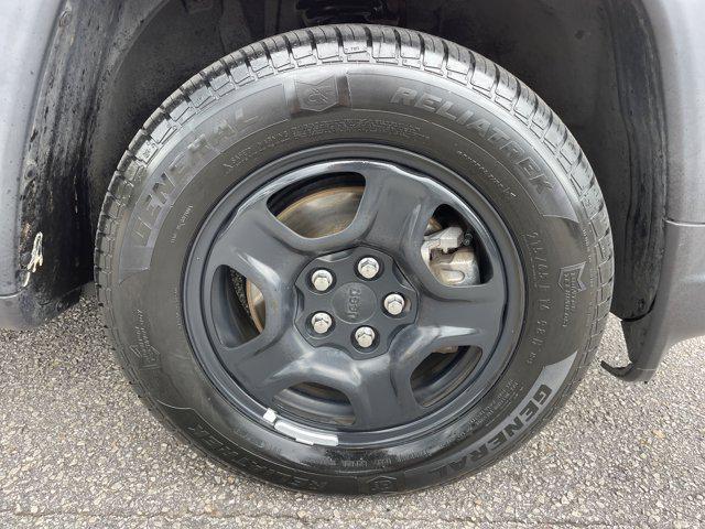 Photo of 2018 Redline Pearlcoat Jeep Compass