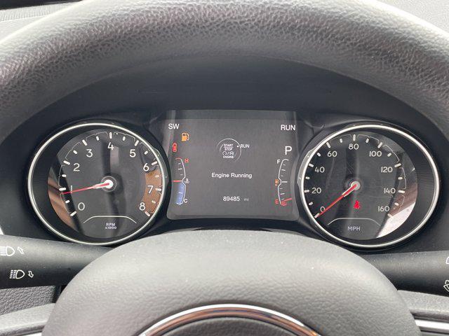 Photo of 2018 Redline Pearlcoat Jeep Compass