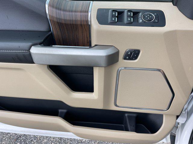 Photo of 2015 White Platinum Metallic Tri-Coat Ford F-150