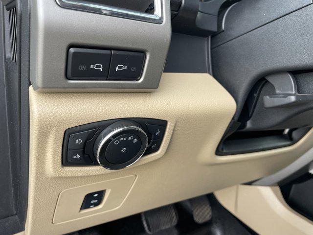 Photo of 2015 White Platinum Metallic Tri-Coat Ford F-150