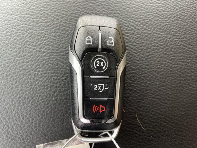 Photo of 2015 White Platinum Metallic Tri-Coat Ford F-150