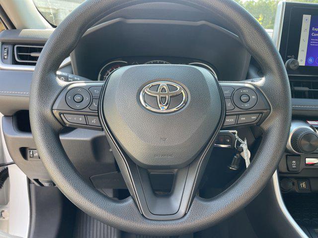 Photo of 2025 Ice Cap Toyota RAV4