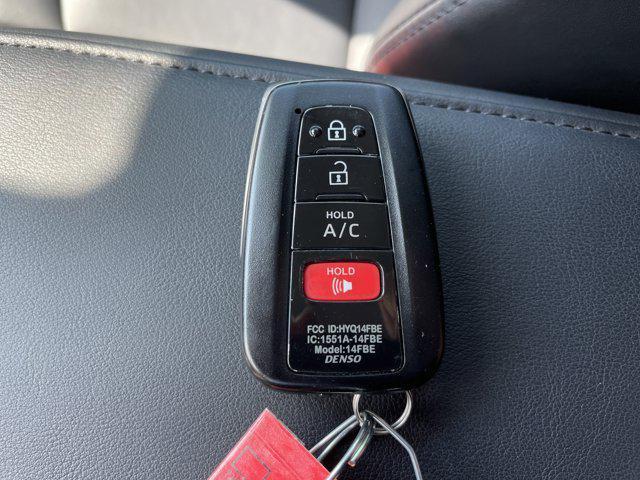 Photo of 2018 Classic Silver Metallic Toyota Prius Prime