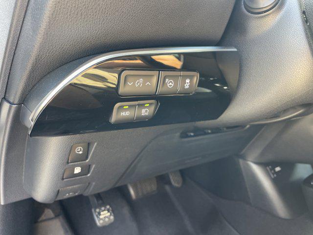 Photo of 2018 Classic Silver Metallic Toyota Prius Prime
