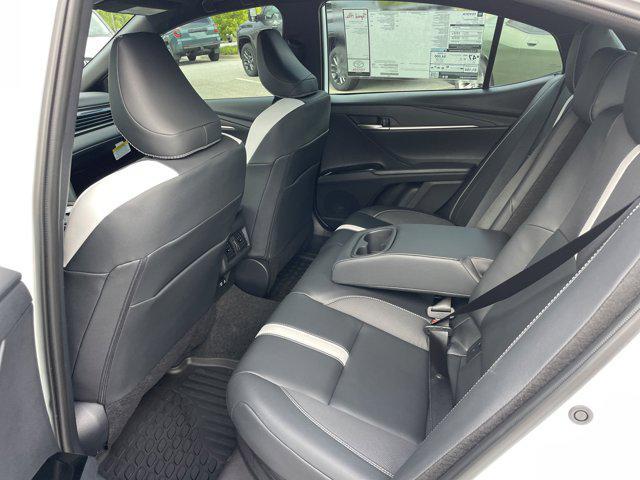 Photo of 2025 Ice Cap Toyota Camry