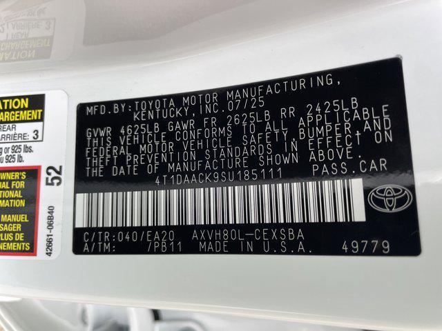 Photo of 2025 Ice Cap Toyota Camry
