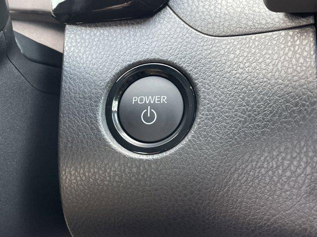 Photo of 2025 Ice Cap Toyota Camry
