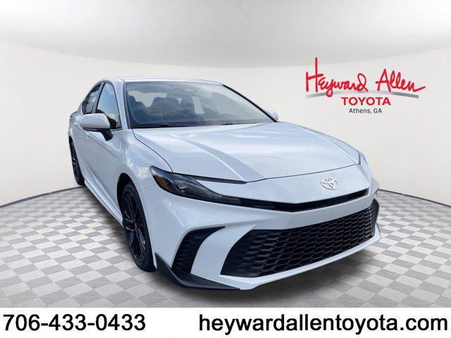 Photo of 2025 Ice Cap Toyota Camry