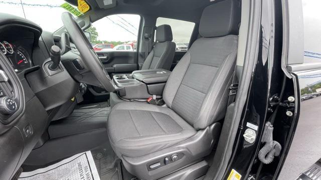 Photo of 2023 Black Chevrolet Silverado 2500