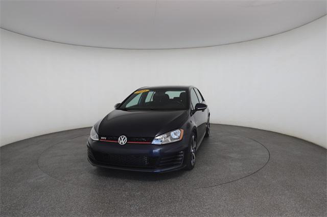 Photo of 2016 Night Blue Metallic Volkswagen Golf GTI